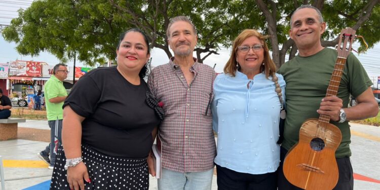 ¡La Poesía Vuelve a la Calle! Inauguran con éxito las Tertulias en la Plaza María Calcaño