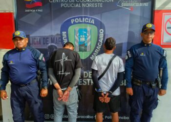 Detenido dos ciudadanos por intento de robo en unidad de transporte público