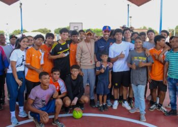 Plan Integral de la Alcaldía de Maracaibo devuelve cancha Fernando García en Altos del Sol Amado IV