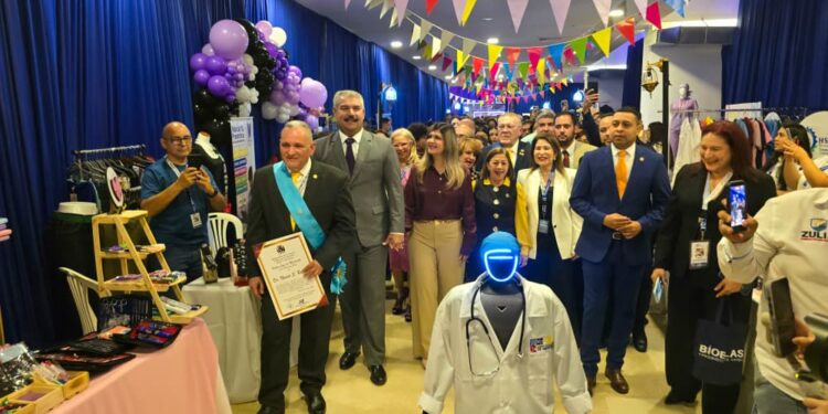Gobernador Luis Caldera estuvo presente en la instalación del XIII Congreso Internacional de la Facultad de Medicina de LUZ