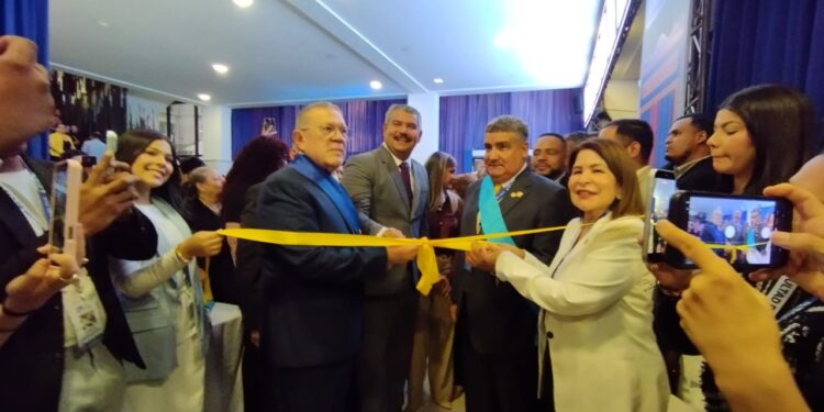 Vanguardia médica: La Universidad del Zulia da inicio al XIII Congreso Científico Internacional ¡Salud digital con rostro humano!