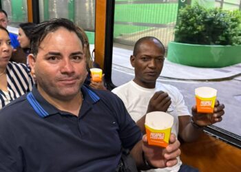 Delegación diplomática de Cuba disfrutó de la Ruta Patrimonial a bordo del Tranvía de Maracaibo