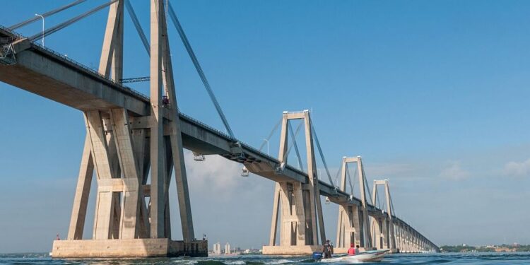 Fomutur inicia ruta gratis por el Puente sobre el Lago