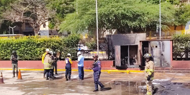 Respuesta inmediata: Despliegan 150 funcionarios tras explosión de transformador en el centro de la ciudad
