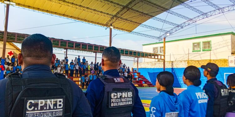 PNB y Guardia del Pueblo consolidan espacios de paz en Sol Amado con el Plan «Mi Cancha Bonita con la Juventud»