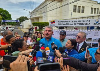 Plan LUZ: Gobernador Luis Caldera entrega vías recuperadas en la Facultad de Medicina