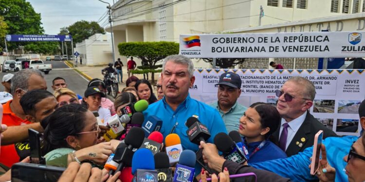 Plan LUZ: Gobernador Luis Caldera entrega vías recuperadas en la Facultad de Medicina