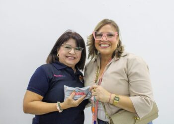 Alcaldía Bolivariana de Maracaibo entregó lentes a 130 trabajadores a través del programa Santa Lucía