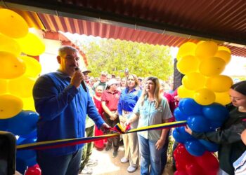 Gestión regional: Gobernador Luis Caldera entrega espacios recuperados para la atención integral de los adultos mayores