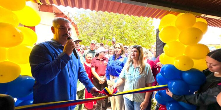 Gestión regional: Gobernador Luis Caldera entrega espacios recuperados para la atención integral de los adultos mayores