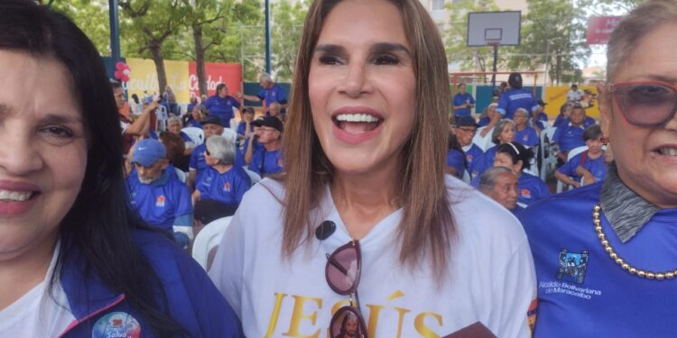 Alcaldía de Maracaibo homenajeo a 200 adultos mayores en la parroquia Raúl Leoni