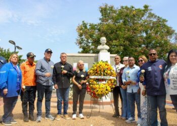 ¡Con honores de las autoridades! Embajador de Cuba en Venezuela presidió actos en honor al apóstol José Martí