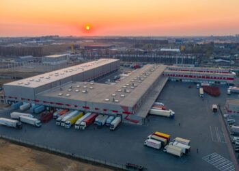 Comercio exterior: La Guaira y Puerto Cabello se transformarán en grandes centros de conexión logística internacional