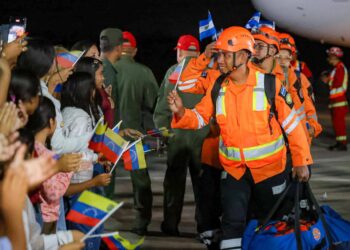 Brigadas de rescate e insumos de El Salvador arriban a Venezuela tras terremotos