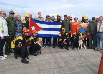 Llegan a Valencia rescatistas de Japón y Cuba
