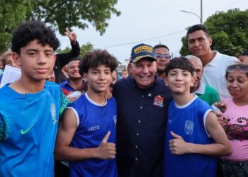 Plan de recuperación de espacios entrega nueva cancha en la parroquia Caracciolo Parra Pérez