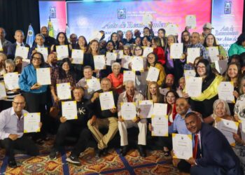 ‎Alcaldía Bolivariana de Maracaibo homenajeó a más de 100 trabajadores por años de servicio