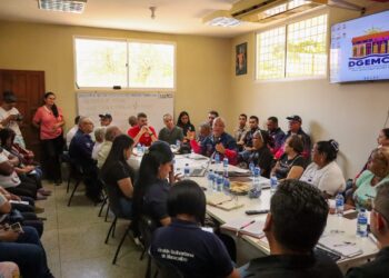 Alcaldía de Maracaibo despliega gabinete de infraestructura en la parroquia Cacique Mara