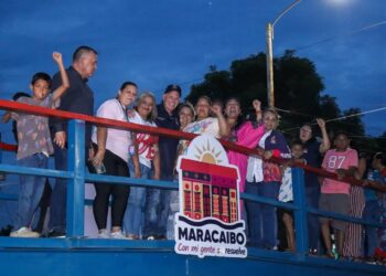 ¡Proyecto ganador de la consulta del #08Mar! Alcalde Di Martino: «El puente del barrio 23 de Marzo es un logro del Poder Popular»