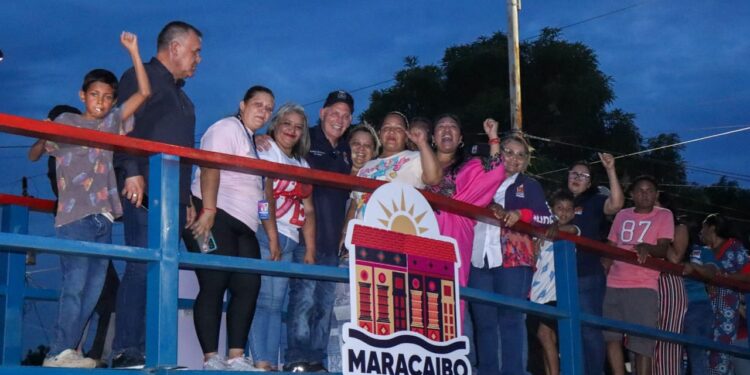 ¡Proyecto ganador de la consulta del #08Mar! Alcalde Di Martino: «El puente del barrio 23 de Marzo es un logro del Poder Popular»