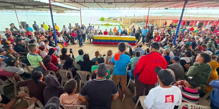 Zulia productiva: Luis Caldera y el ministro Loyo activan 12 acciones estratégicas para los pescadores de Barranquitas