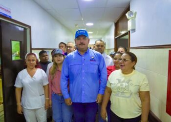 Gobernador Luis Caldera inspecciona centros de salud y el Plan Quirúrgico en el municipio Jesús María Semprum