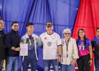 Robótica y fútbol: Las pasiones que consagran a los jóvenes talentos de hoy