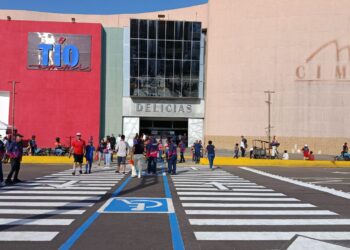 Alcalde Di Martino: «La ciudad tendrá más pasos peatonales como el que une centros comerciales Cima y Gran Bazar»