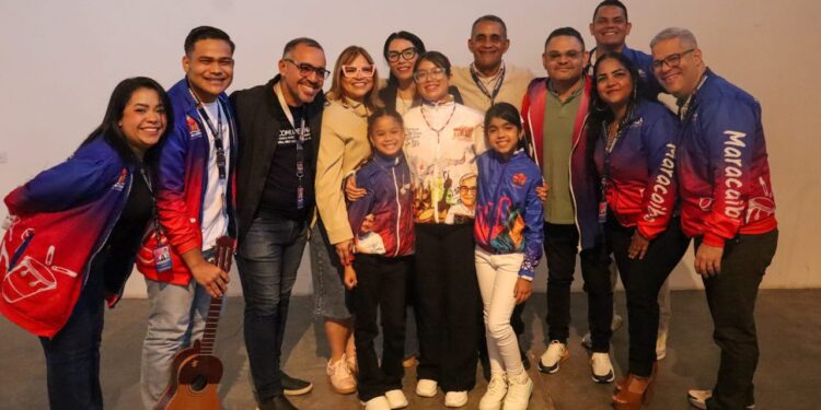 Alcaldía de Maracaibo homenajeó a escuelas que brillaron en el Festival Nacional de Gaitas