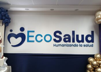 Dr. Álvaro Pérez Rumbos anuncia nuevos proyectos en el 6º aniversario de Ecosalud