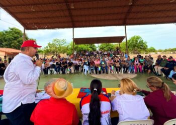 Luis Caldera encabeza Gabinete Territorial Comunal en la comunidad indígena Los Olivitos en el municipio Mara