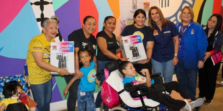 Alcaldía de Maracaibo entrega ayudas de salud a 57 niños y niñas con patologías complejas