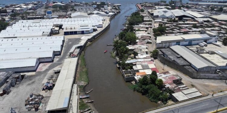 Culminan trabajos de saneamiento en el río Manzanares tras remover 250 mil metros cúbicos de sedimentos