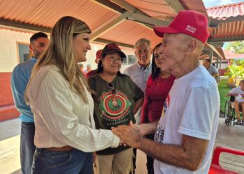 Primera dama del Zulia promueve jornada de atención médica en la Residencia “Dr. Joaquín Esteva Parra”