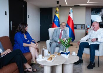 Alcaldía de Maracaibo: entregó llaves de la ciudad al embajador de la República Italiana