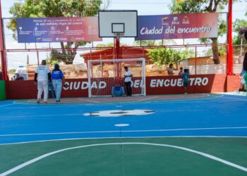 Alcaldía de Maracaibo rehabilitó totalmente la Cancha Virgen del Carmen en la parroquia Idelfonso Vásquez