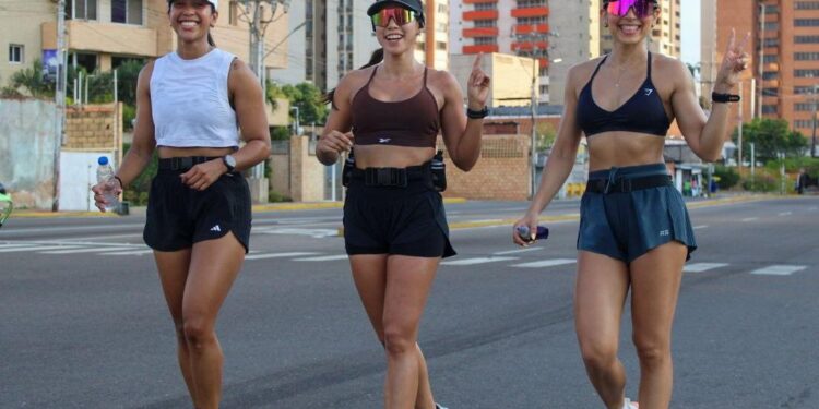 Poder femenino cada domingo se suma a la Ciclovía ¡Imdeprec impulsa la actividad!
