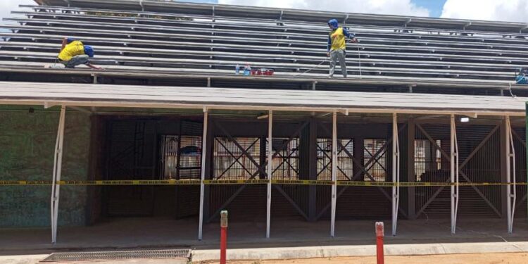 Alcaldía de Maracaibo inició los trabajos de rehabilitación del Centro de Poder Popular Juana de Ávila