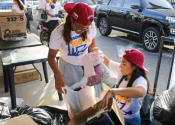 Maracaibo se une en solidaridad y asiste a centros de acopio ¡Se activan los donativos!