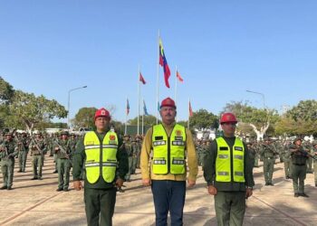 Zulia envía segundo contingente con 450 efectivos para labores de rescate y seguridad en Caracas y La Guaira