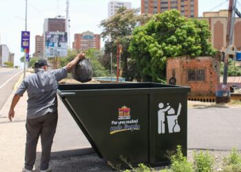 Alcaldía Bolivariana de Maracaibo instala contenedores de basura en sitios estratégicos del municipio ¡En primera etapa!