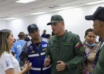 C/A Víctor Carrero, Cmdte. Estación de Guardacostas: «Alcaldía de Maracaibo y FANB apoyan afectados por terremotos»