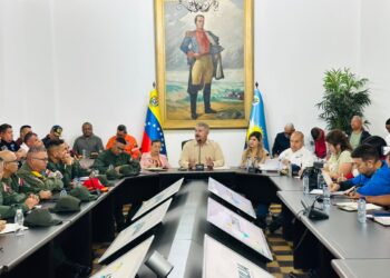 Gobernador Luis Caldera instala Comisión de Infraestructura y Gestión de Riesgo