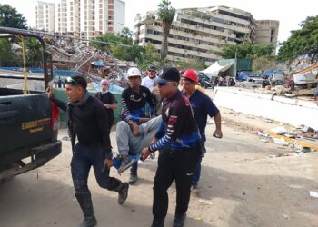 Brigada del CCP-Zulia mantiene incansable despliegue humanitario en zonas afectadas de La Guaira