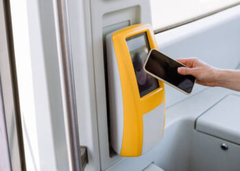 Se concretan alianzas para el cobro digital del pasaje en el transporte público