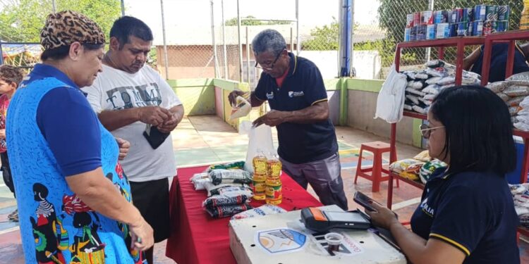 Gobernación del Zulia despliega Bodega Móvil en Francisco Eugenio Bustamante para el beneficio de más de 1.000 familias con precios solidarios