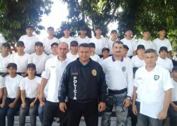 Movimiento Profesionales y Técnicos capítulo Zulia rinde homenaje a los cuerpos policiales en su día nacional