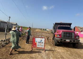 Frente a la Guajira: Gobernación del Zulia ejecuta plan integral en Paraguaipoa tras aumento del nivel del mar