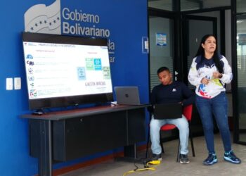 Capacitan a funcionarios para el registro de avistamientos de mamíferos acuáticos en Zulia y Nueva Esparta