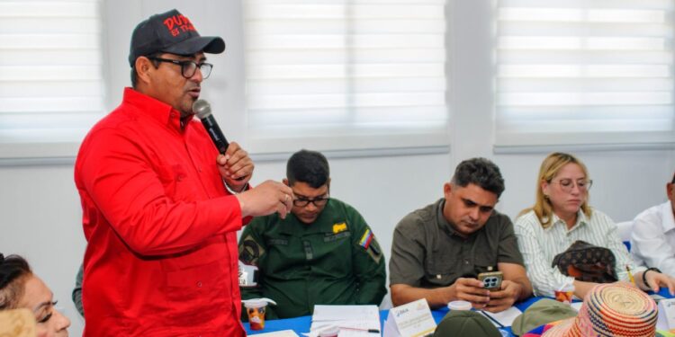 Estado Mayor de Electricidad de la sub región Guajira redobla esfuerzos para mantenimiento de la red eléctrica